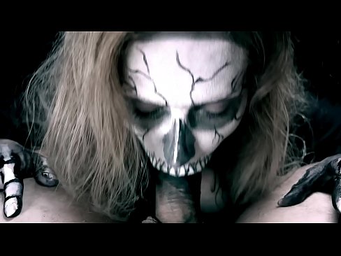 ❤️ Demonflicka suger kuk med sin svarta mun och sväljer sperma. ️ Sexvideo at sv.novoporn-com.ru ❌️